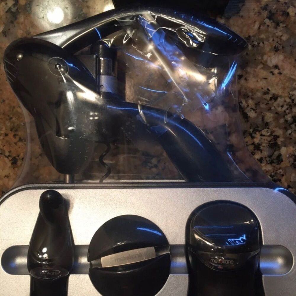Houdini Corkscrew Set and Mikasa Bottle Stopper NWT